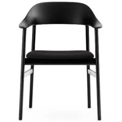 Normann Copenhagen Herit Stuhl Armlehne & Stoffpolster Eiche Schwarz